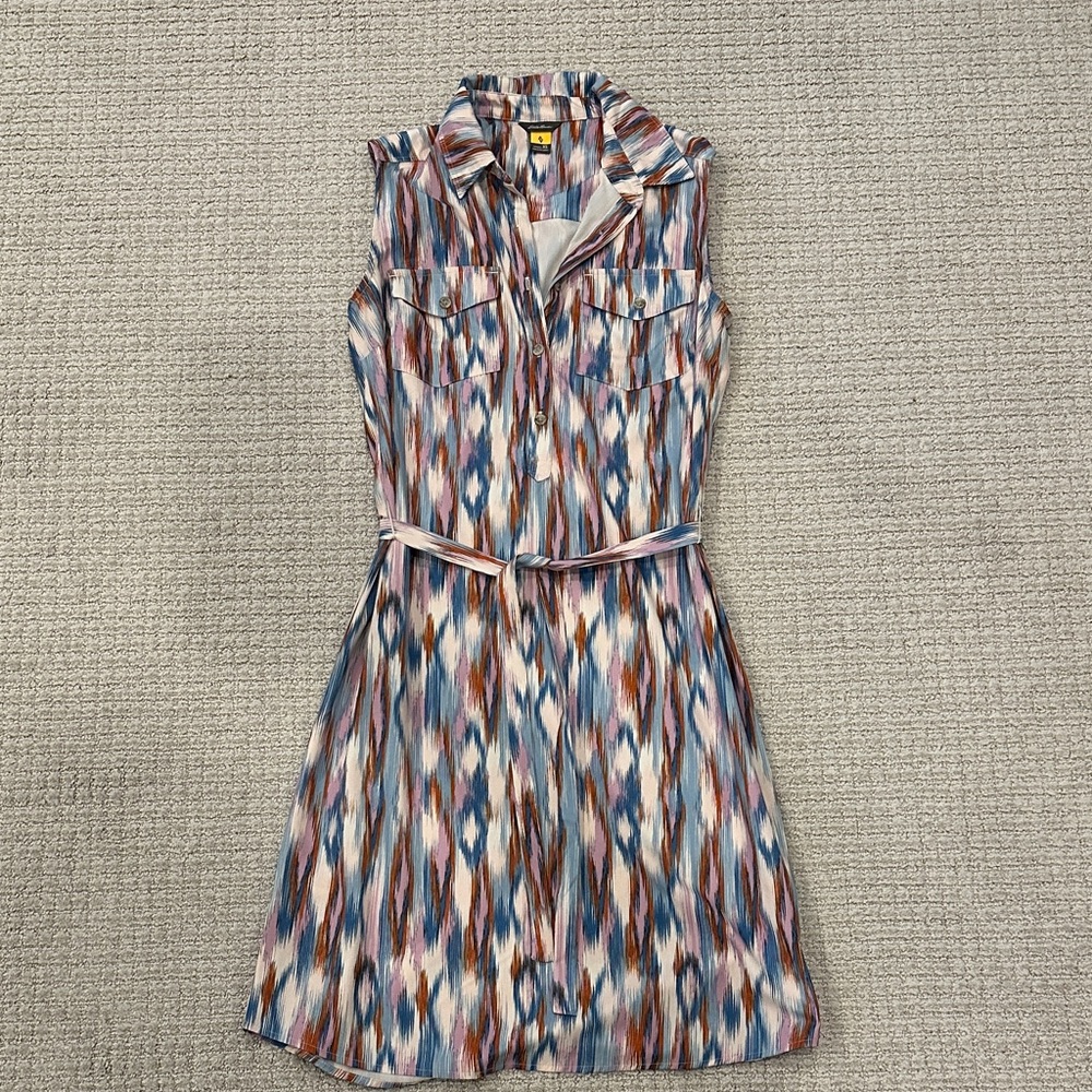 Eddie Bauer Blue and Brown Patterned Top